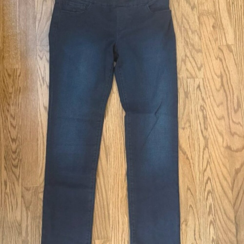 Gloria Vanderbilt Amanda Pull On Jeans - Size 6